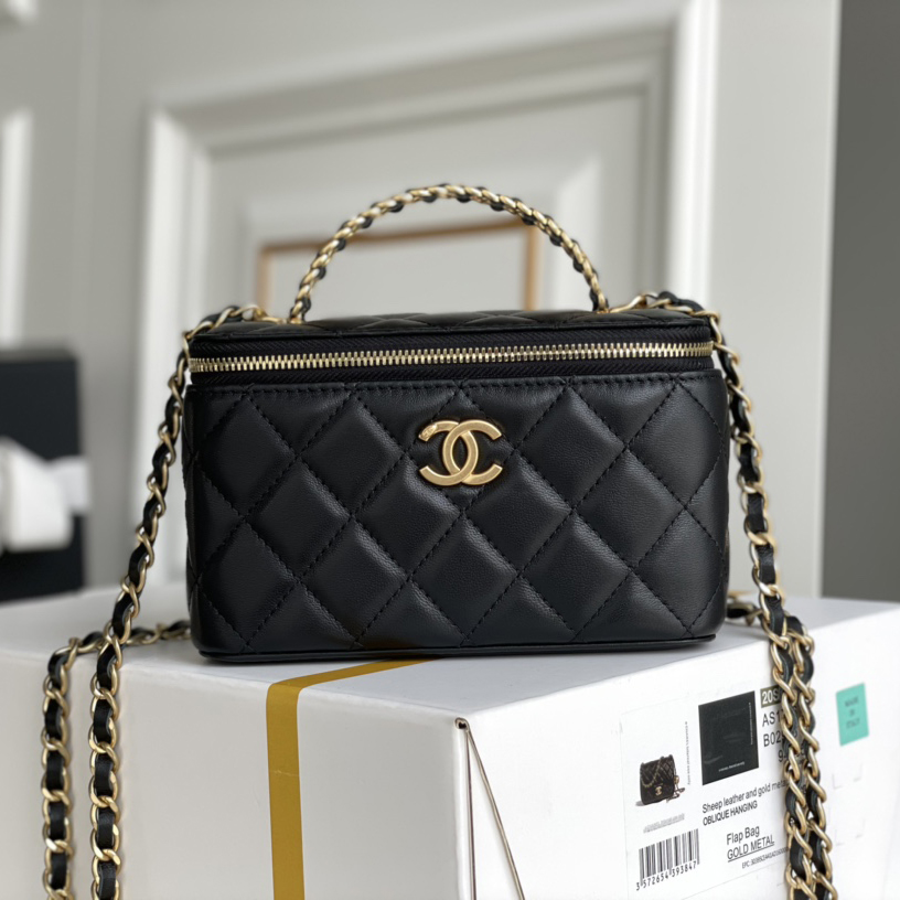 Chanel Cosmetic Bags - Click Image to Close